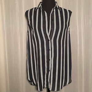 B&W Striped Sleeveless Button Up Top